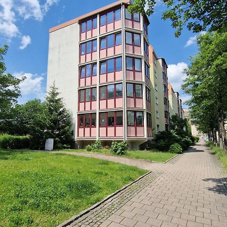 Citycenter Apartment - Bigtv-Ps4-Netflix-Parking Chemnitz Bagian luar foto
