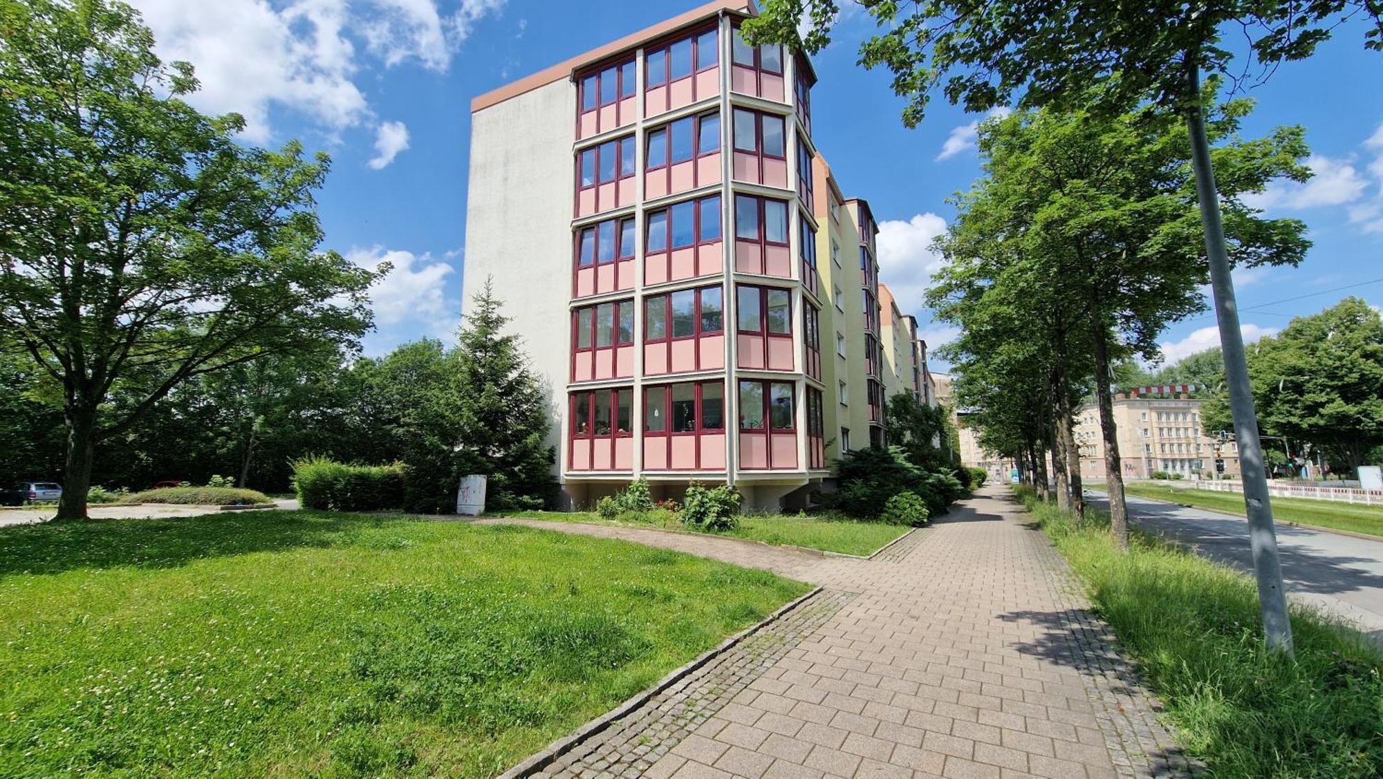 Citycenter Apartment - Bigtv-Ps4-Netflix-Parking Chemnitz Bagian luar foto